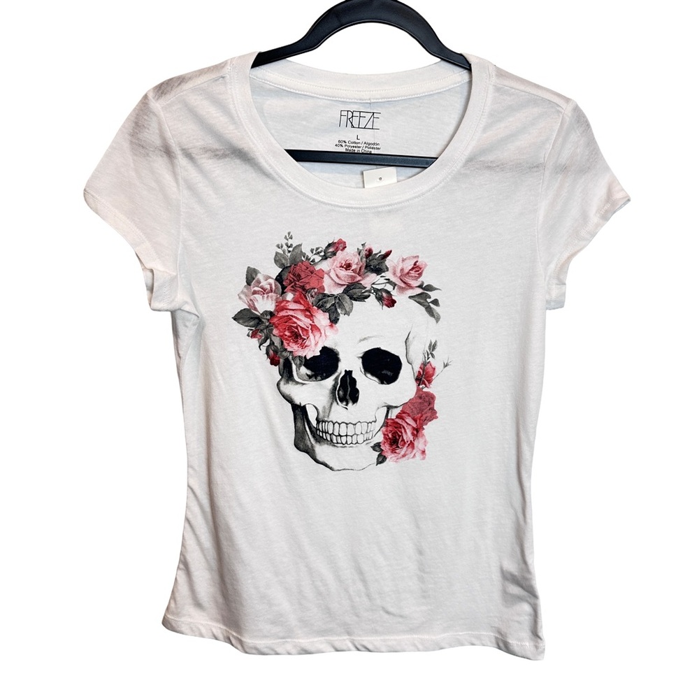 NWT Freeze White Skull Floral Women's Tee Shirt‎